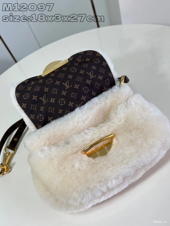 Cheap Sunset Ski Vuitton Louis 0803